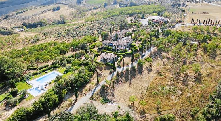 Nice farm with pool, BBQ & garden | Pets are welcome in Gambassi Terme