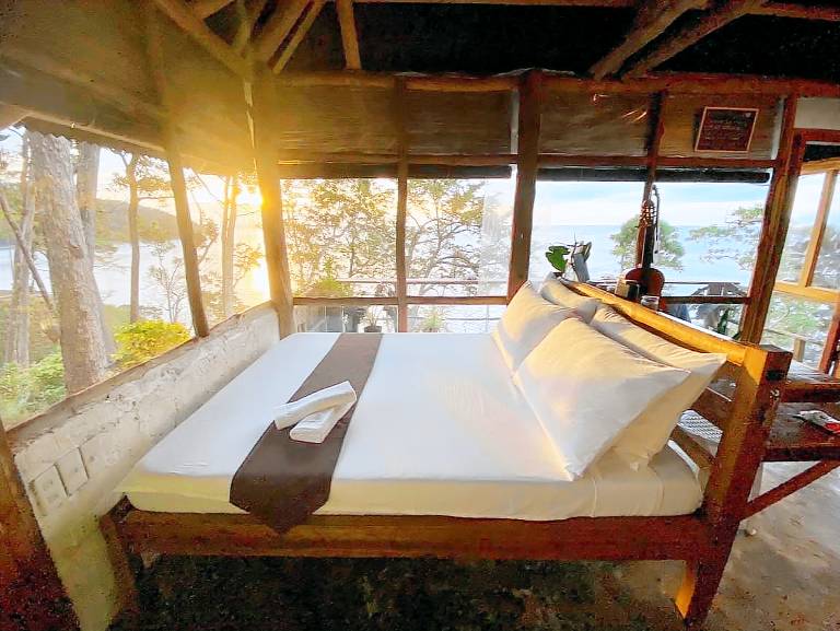 House with patio, garden & barbeque in Puerto Princesa