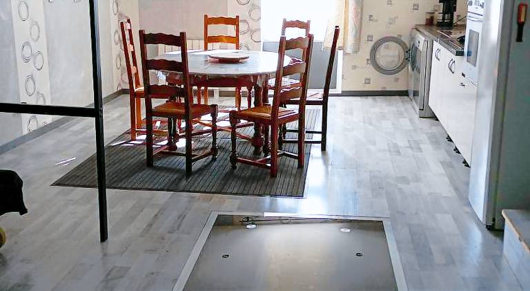Holiday apartment with 1 room for 6 persons in Beaune