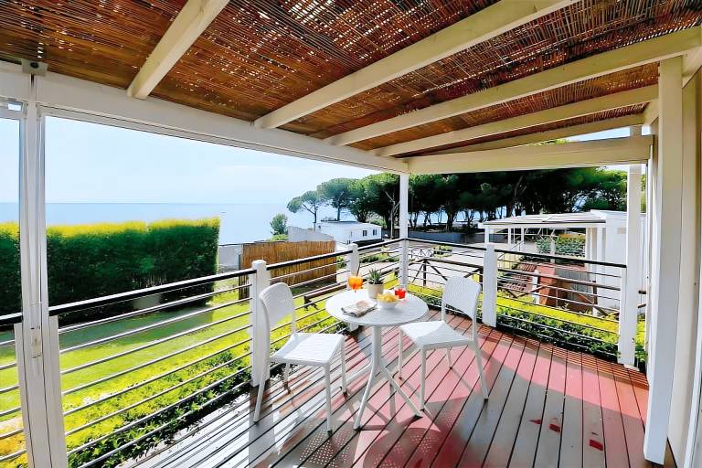 Mobile home with terrace & garden in Salerno