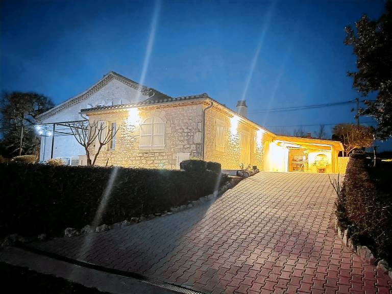 House with pool & grill in Cahors