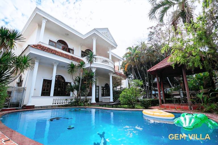 Gem villa 10 - 5 Big Bedroom, Big Pool, Big Garden in Ho Chi Minh City