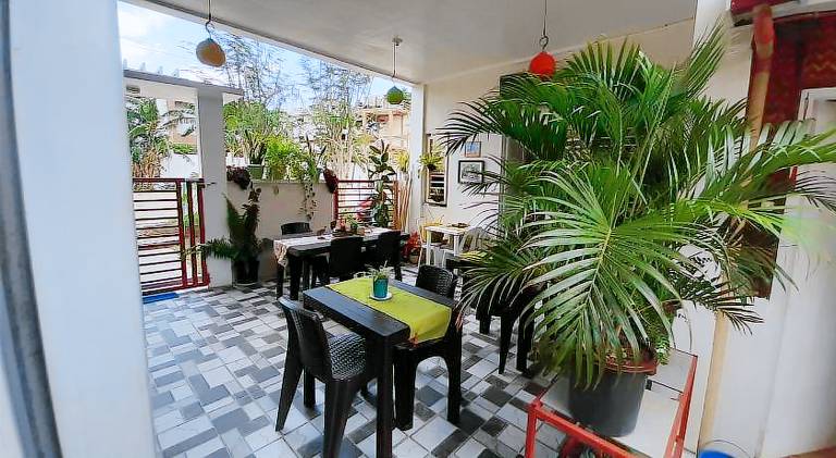 Apartment with patio, barbeque & garden — photo 5