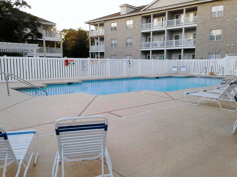 Condo  Calabash