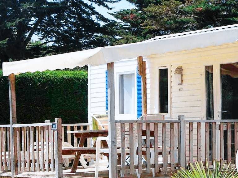 Mobile home with patio & heated pool — photo 4