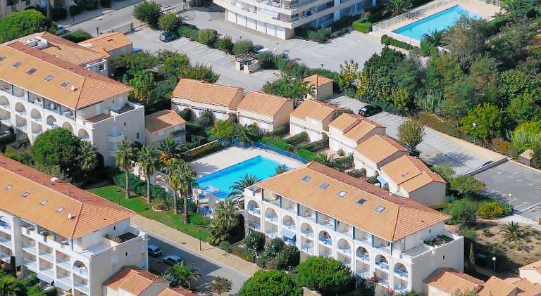 Serviced apartment with terrace, pool & yard | Next to the beach | Pets allowed — photo 5