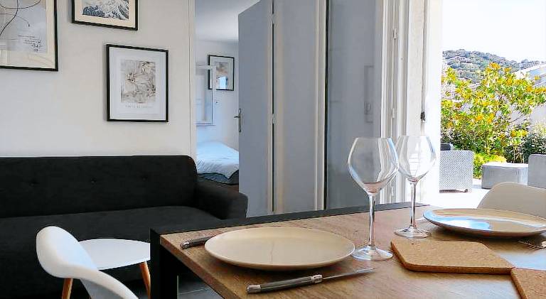 Rental apartment with 2 rooms for 4 persons — photo 2
