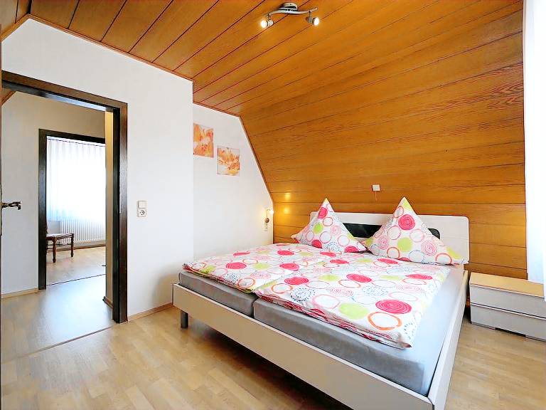 3 Bettwohnung 70 m² Nichtraucher