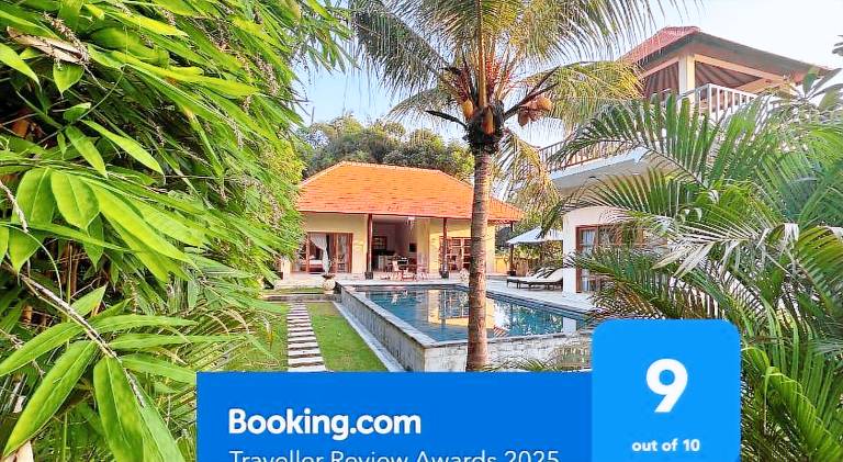 Villa with garden, patio & private pool — photo 2