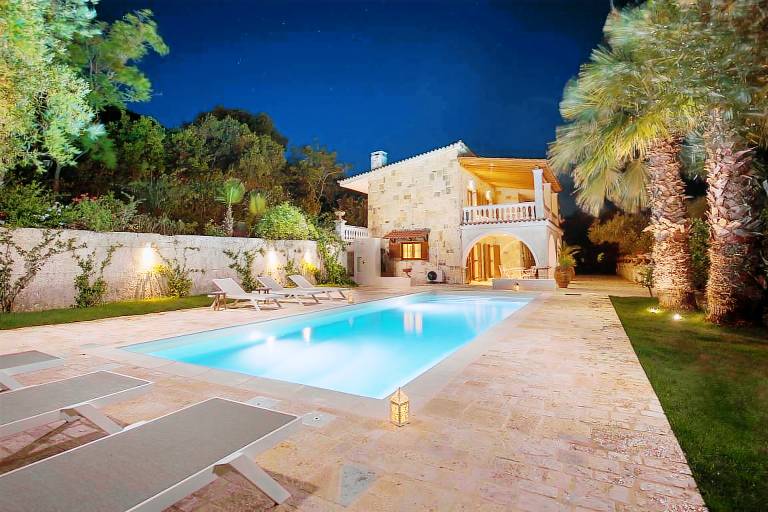 Villa Mpenitses