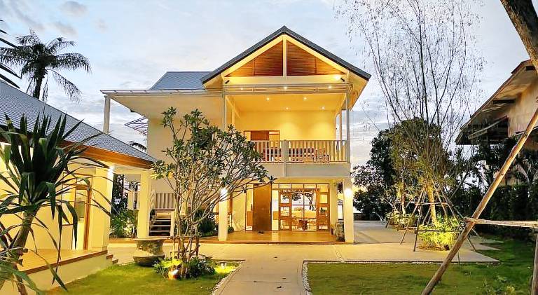 Villa with private pool, patio & BBQ | Suitable for remote work | Pet-friendly — photo 4
