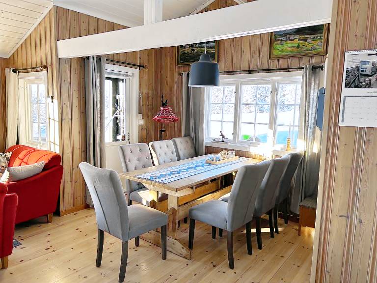 Fully equipped wonderful cottage with barbeque & patio | Pets are welcome — photo 3
