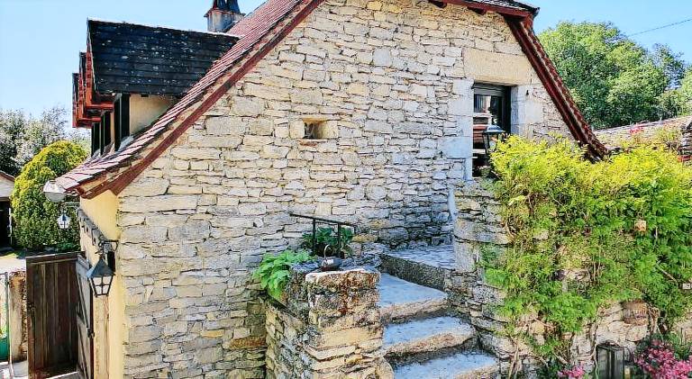 Beautiful vacation home with pool, grill & terrace | Pets are welcome in Cahors
