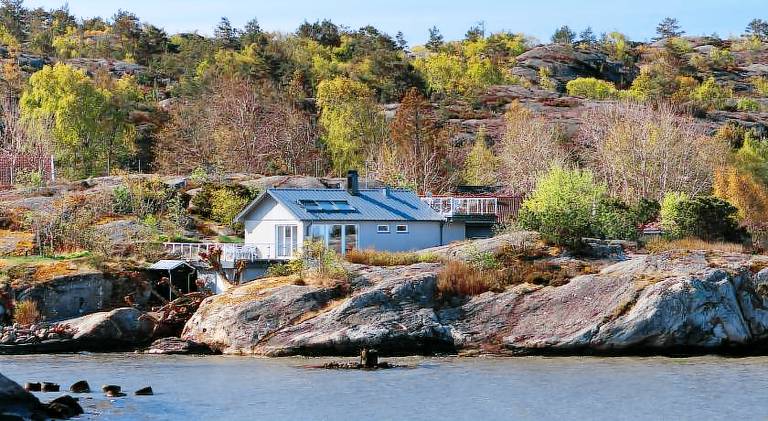 Villa with yard, BBQ & hot tub | Pets are welcome in Gothenburg