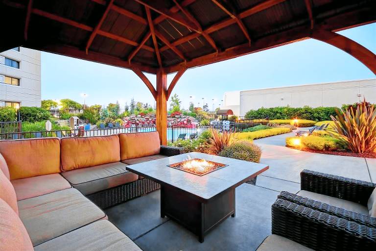 DoubleTree by Hilton Pleasanton at the Club — photo 4