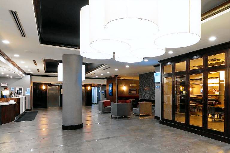 Holiday Inn Express Edmonton Downtown By IHG — photo 2