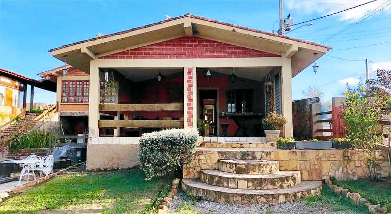 Vacation home with jacuzzi & pool | Pets are welcome in Gravatá