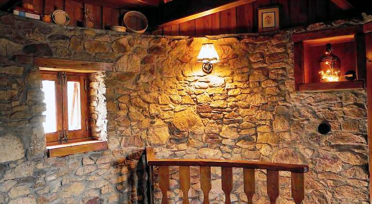 Lodge with garden — photo 4