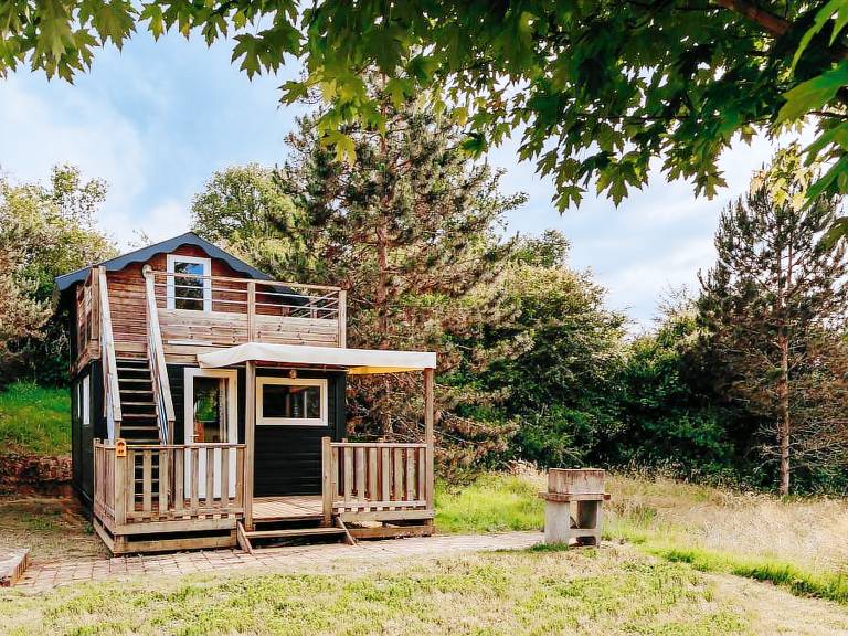 Family-friendly lovely chalet with heated pool & patio | Pet-friendly — photo 2