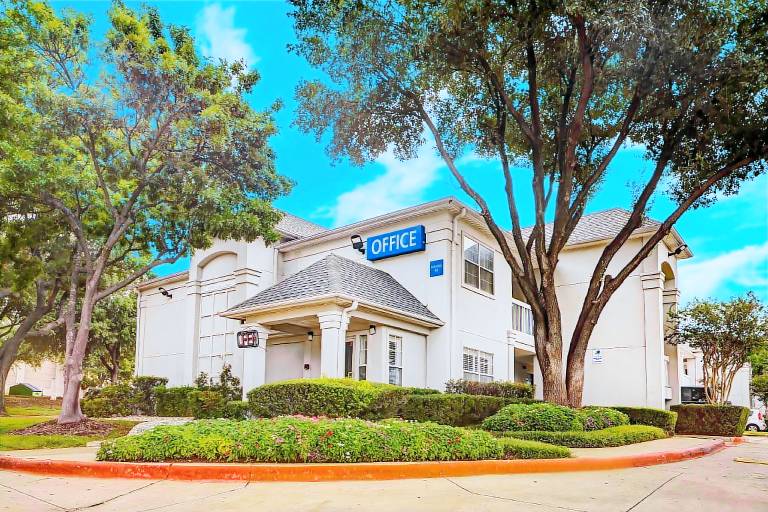 Studio 6 Arlington, TX - South - Dallas in Arlington, TX