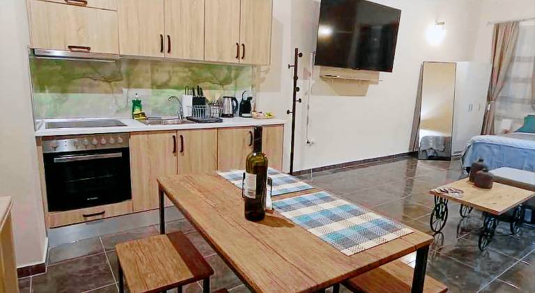 Charming holiday apartment | Suitable for remote work | Dogs allowed in Chios