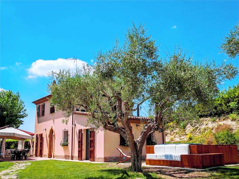 Fully equipped house with private pool, garden & barbecue | Dogs allowed — photo 3