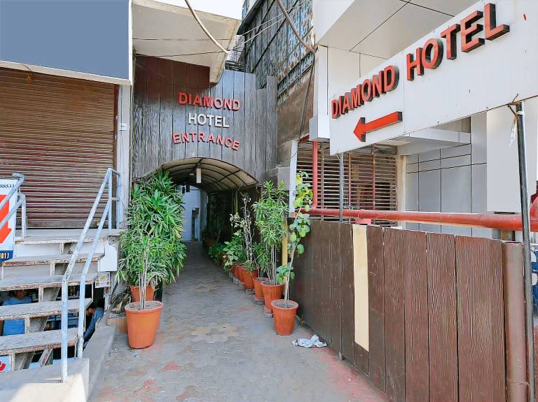 Collection O Hotel Diamond And Residences