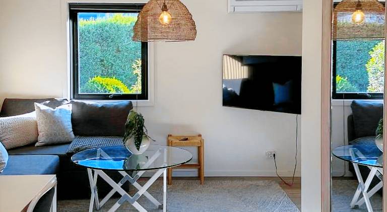 Rental apartment with yard, terrace & grill — photo 2