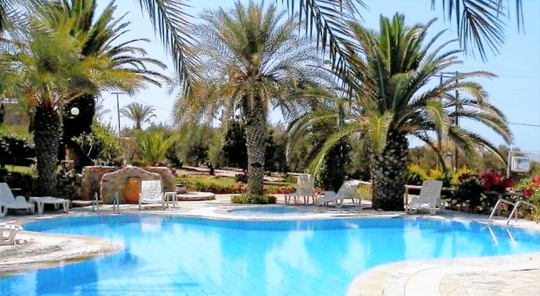 Kazamia Apartments with Sharing Pool in Sitia
