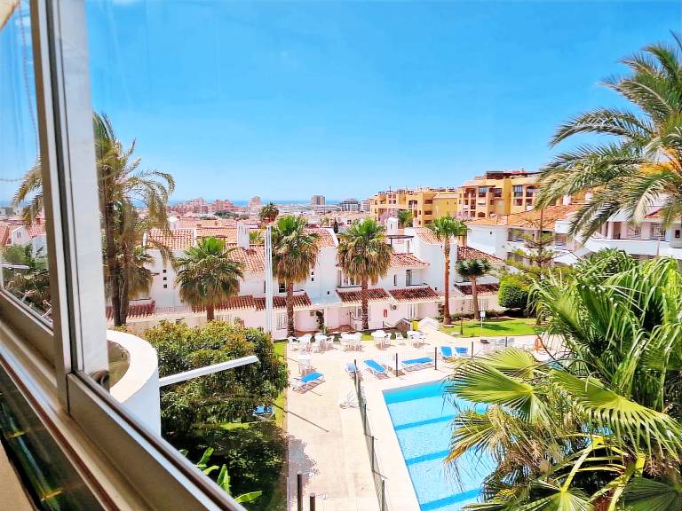 Rental apartment with terrace, pool & yard | Garden view | Pets are welcome — photo 3