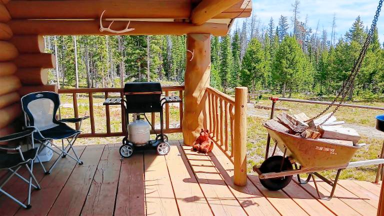 Cabin Laramie