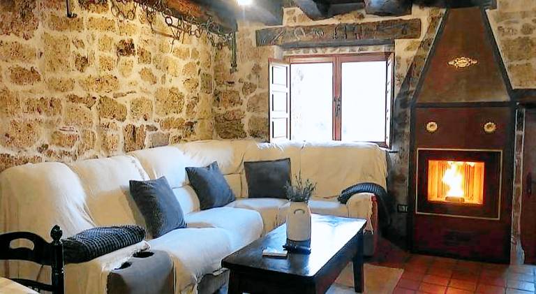 Vacation home with terrace in Burgos
