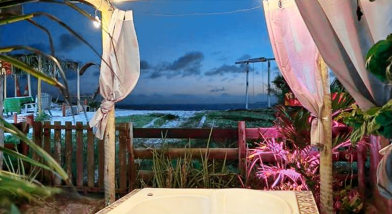 Vacation home with jacuzzi — photo 2