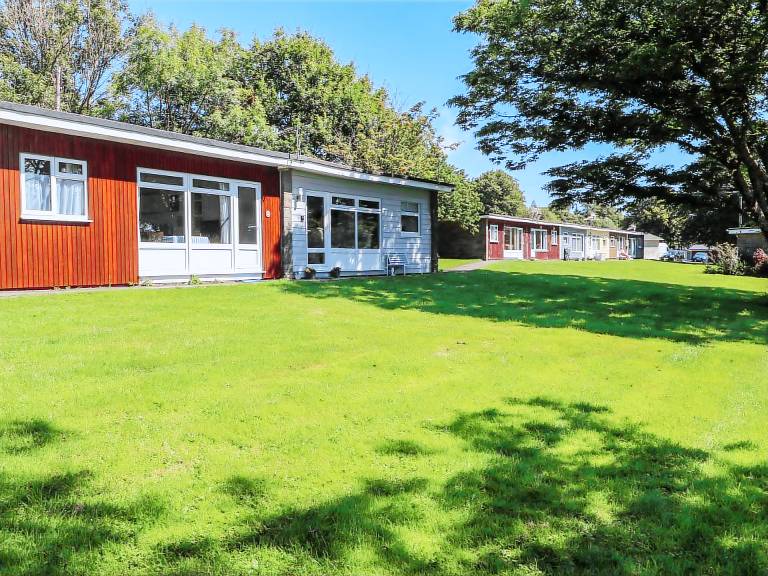 Family-oriented cottage with garden | Pets are welcome — photo 2