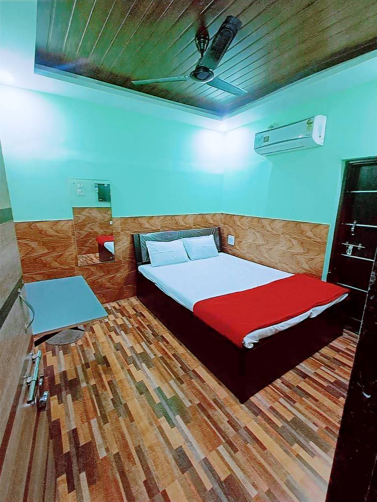 Chinmay Lodging Kolhapur