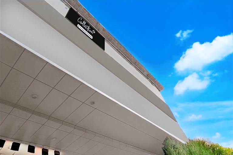 Super Collection O Sector 18 Metro station