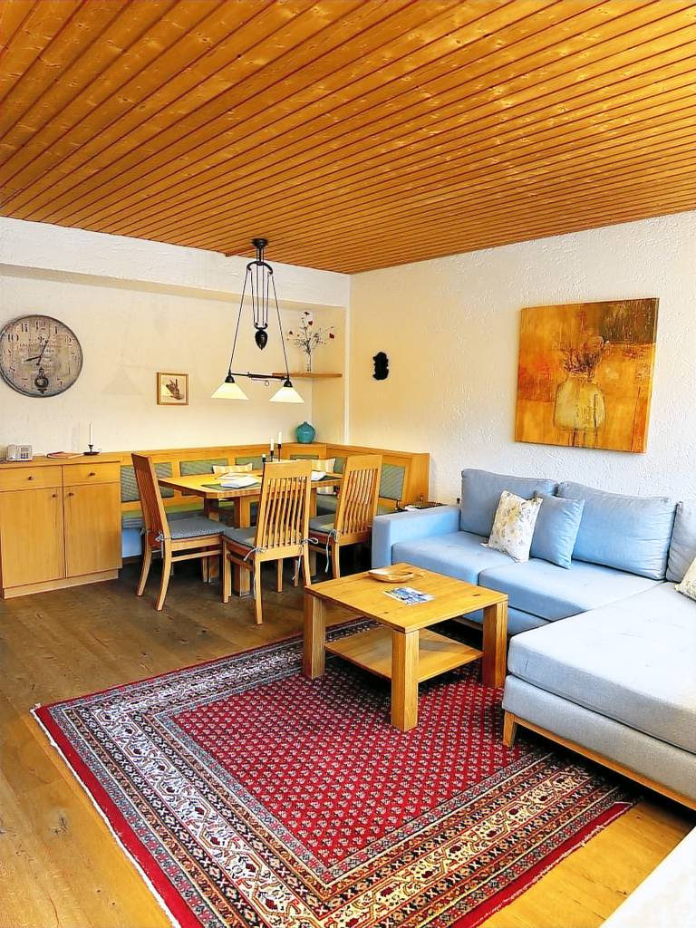 Holiday apartment with sauna, pool & patio in See