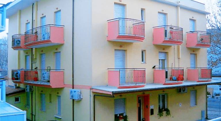 Serviced apartment with 2 rooms for 6 persons — photo 3