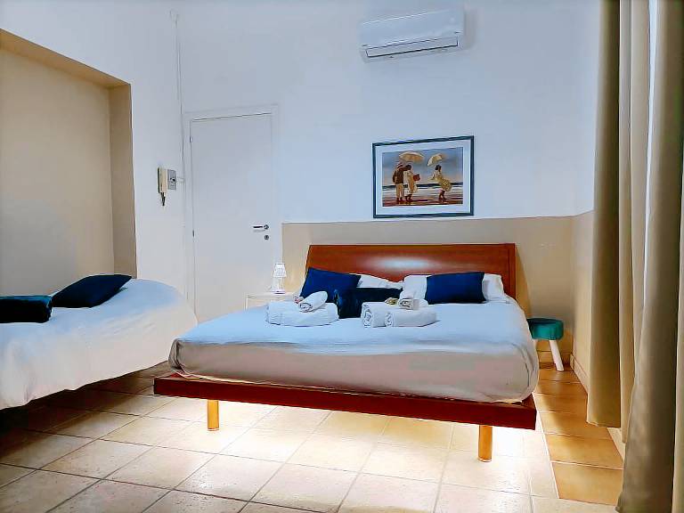 Holiday Home "Holiday Sea 1" with Garden & Balcony — photo 2
