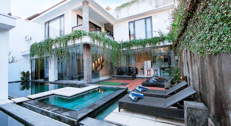 Villa with jacuzzi & pool | Beach nearby | Pets allowed — photo 4