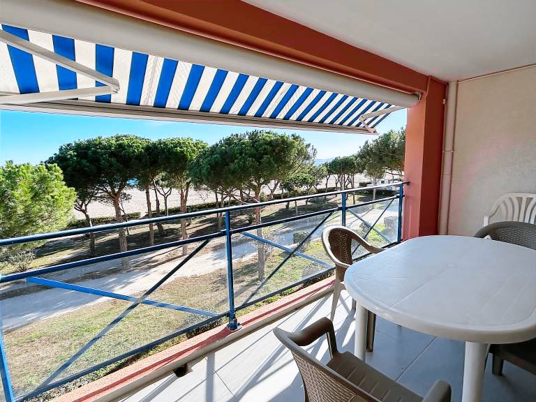 Apartment with 1 room for 4 persons — photo 4