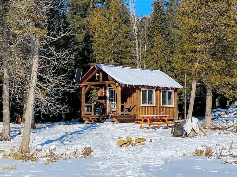 Cabin Lanark