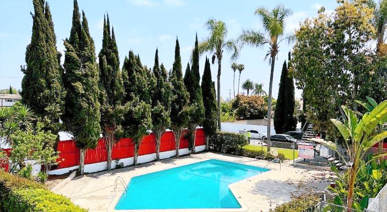 Apartment with private pool & patio | Perfect for remote work | Pets allowed — photo 4