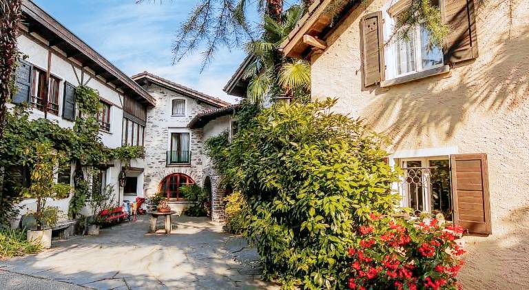Parkhotel Emmaus - Casa Rustico in Losone