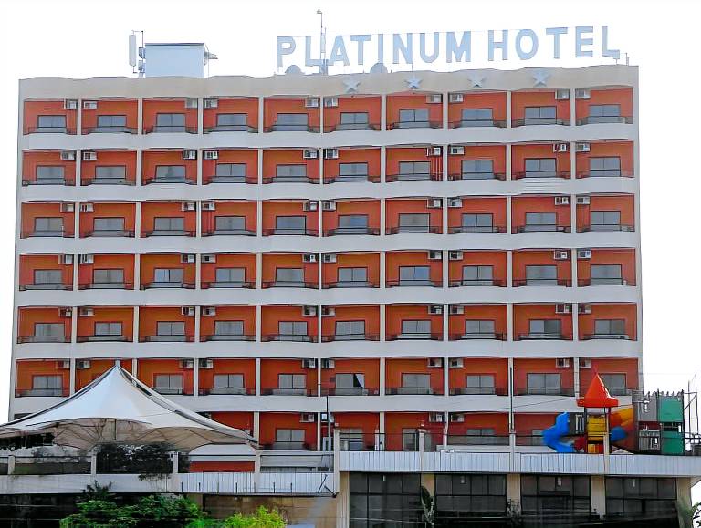 Platinum Hotel