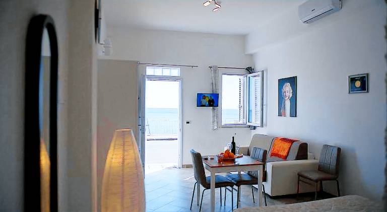 Family-oriented apartment | Beach nearby | Pets allowed — photo 2