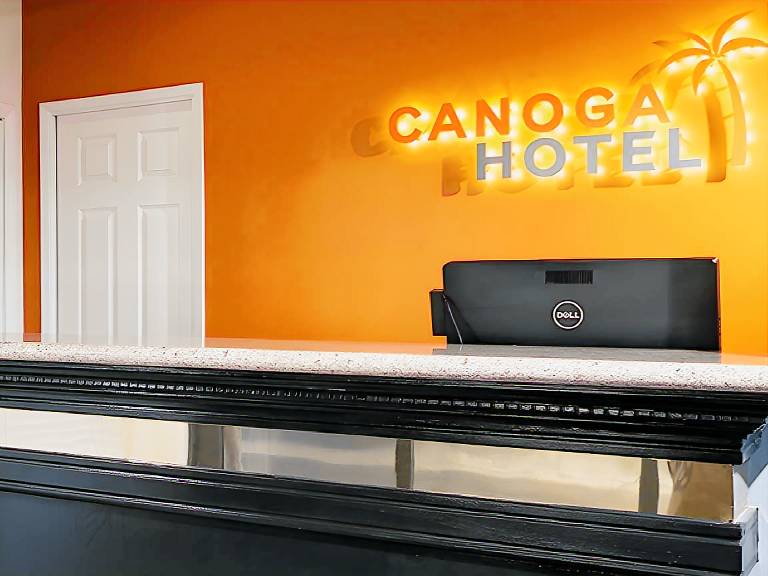 Canoga Hotel at Warner Center — photo 5