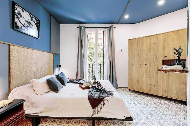 Apartment with yard | Next to Magic Fountain of Montjuïc — photo 4