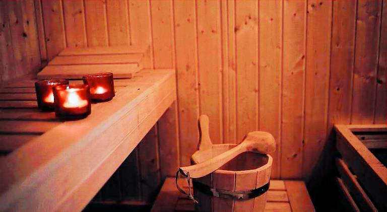 Vacation home with hot tub | Dogs allowed — photo 4