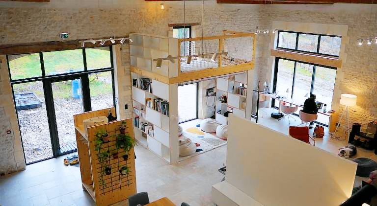 Nice chalet with yard, patio & BBQ | Pet-friendly — photo 3